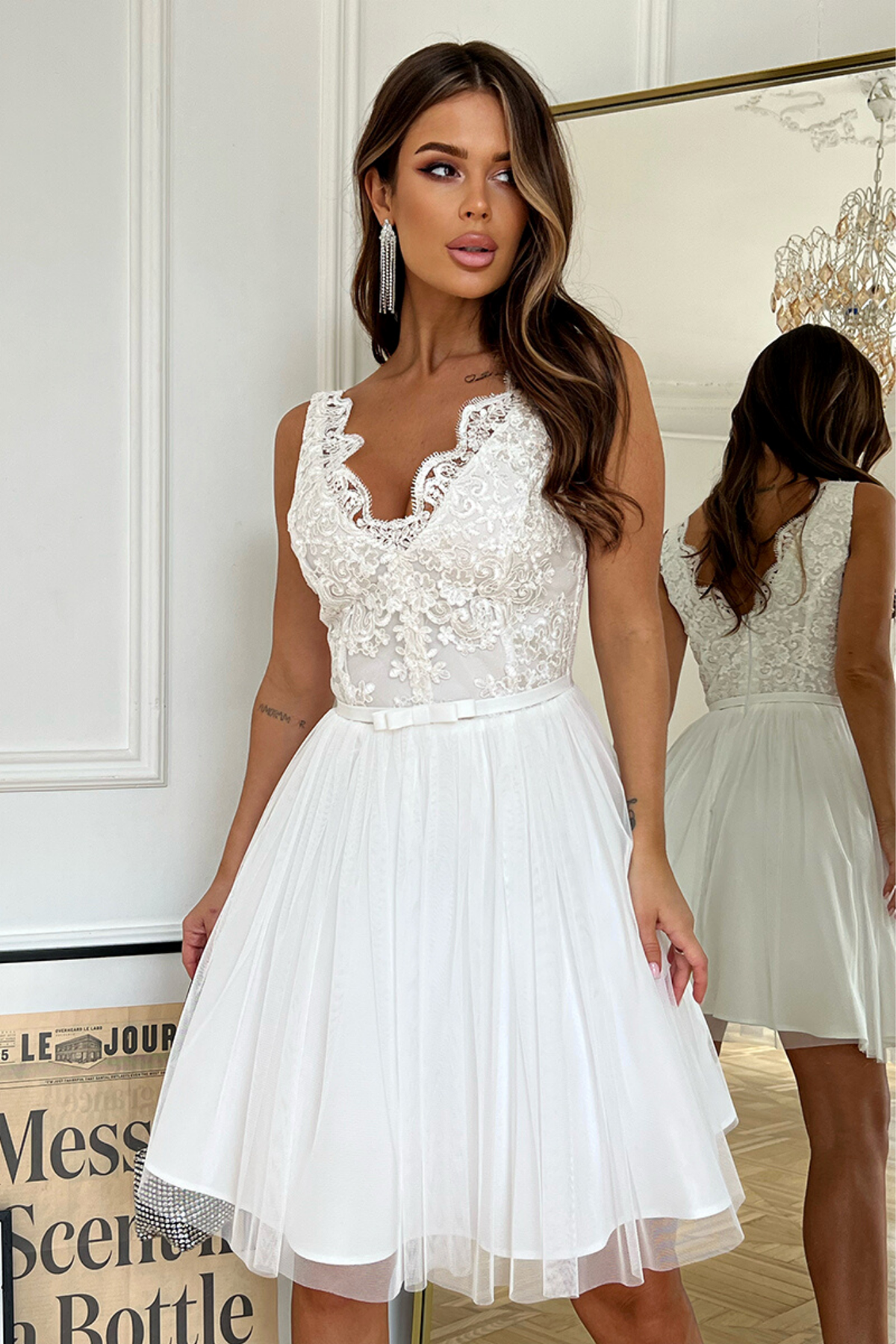Abito corto bianco svasato princess Moda-Mania con corpetto ricamato e gonna in tulle a strati, perfetto per occasioni speciali