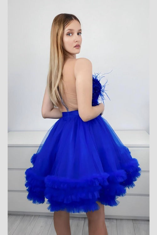 Abito princess blu elettrico in tulle con corpetto a fiori 3d e piume decorative
