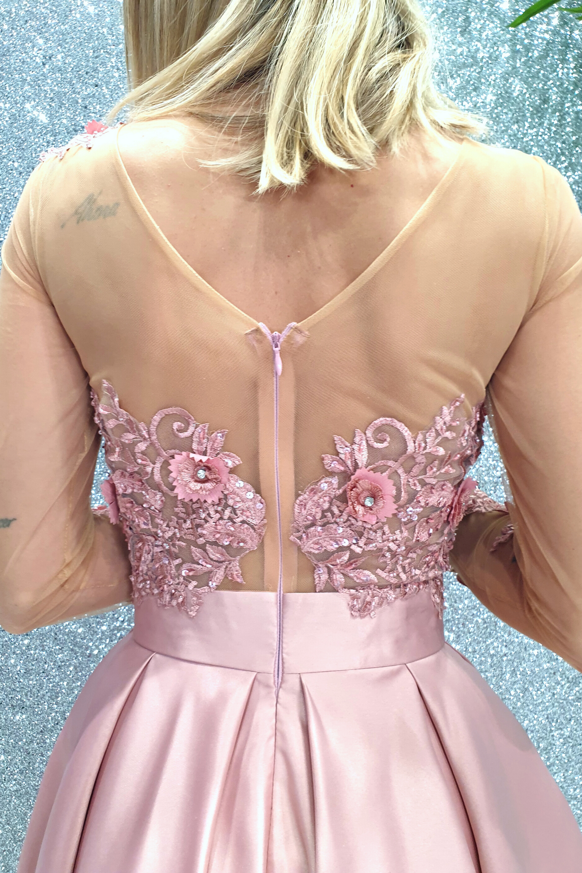 Abito rosa princess midi Moda-Mania con corpetto in tulle a fiori 3D e gonna svasata in taffetà, perfetto per occasioni speciali