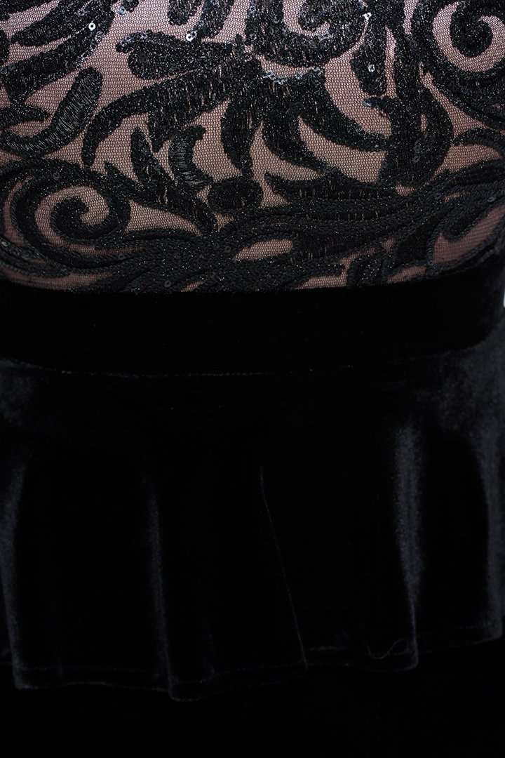 Abito corto nero in velluto Fofy con corpino glitterato e blaza in vita, maniche tre quarti, elegante e alla moda.