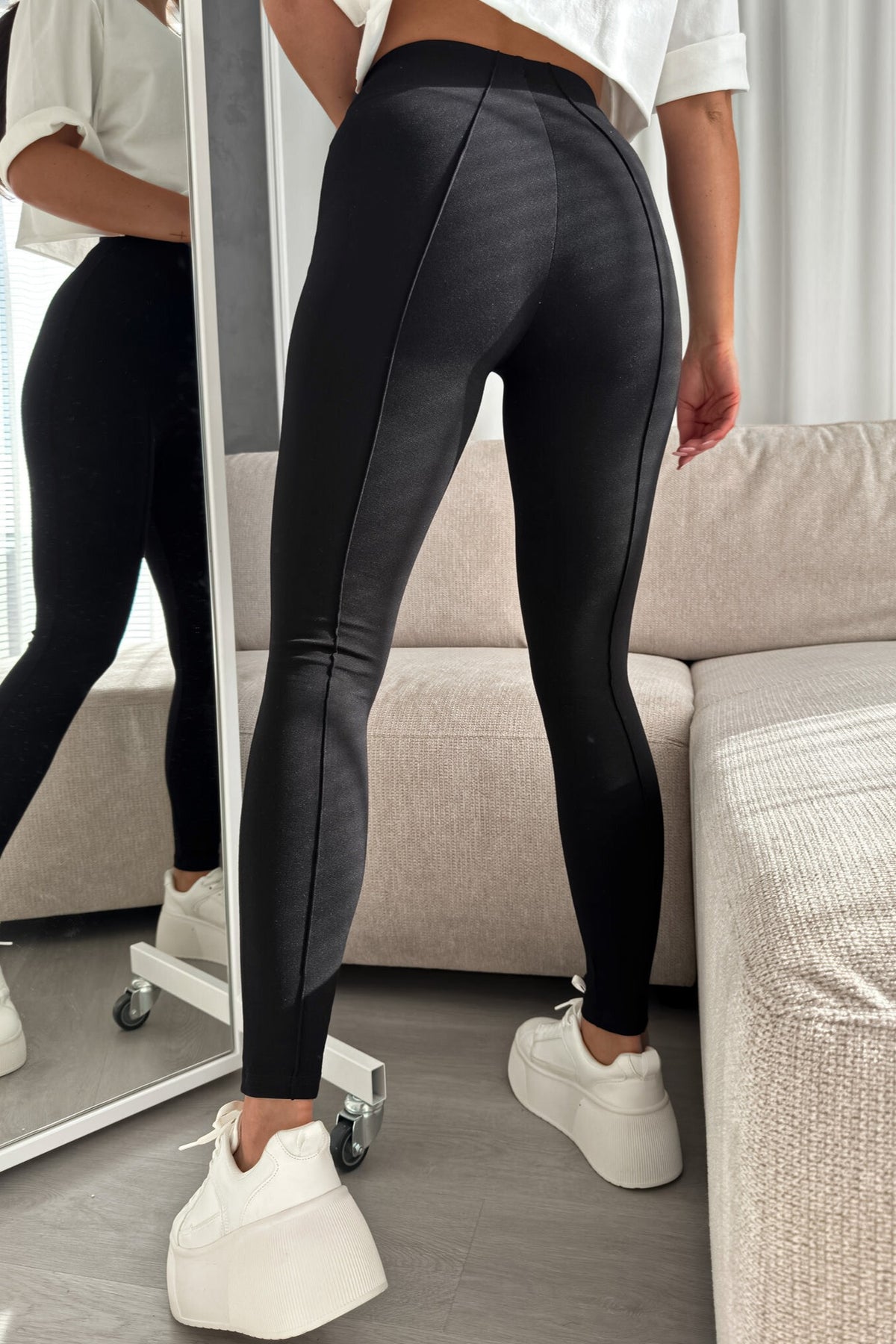 Leggings neri aderenti in cotone elasticizzato a vita alta con cuciture longitudinali, pantaloni moda-mania, tessuto spesso e confortevole