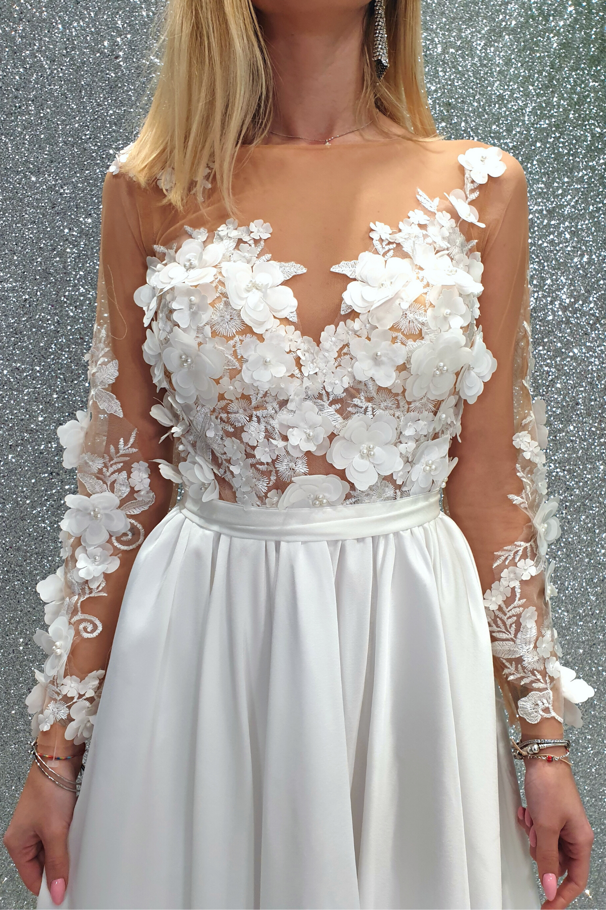 Abito bianco princess midi Moda-Mania con corpetto in tulle a fiori 3D e gonna svasata, stile elegante e femminile.