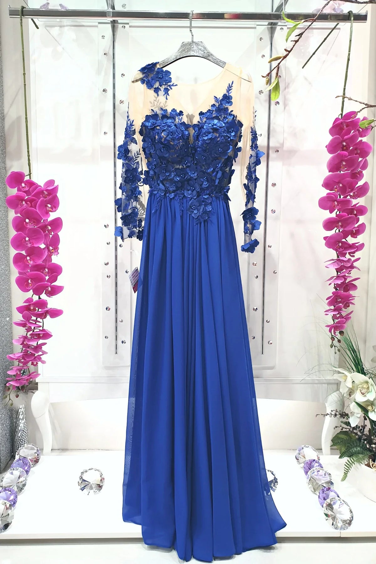 Abito lungo blu elettrico Moda-Mania con strascico, corpetto in tulle nude a fiori 3D, elegante e raffinato.
