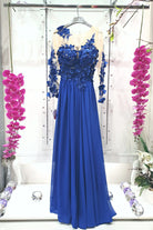 Abito lungo blu elettrico Moda-Mania con strascico, corpetto in tulle nude a fiori 3D, elegante e raffinato.