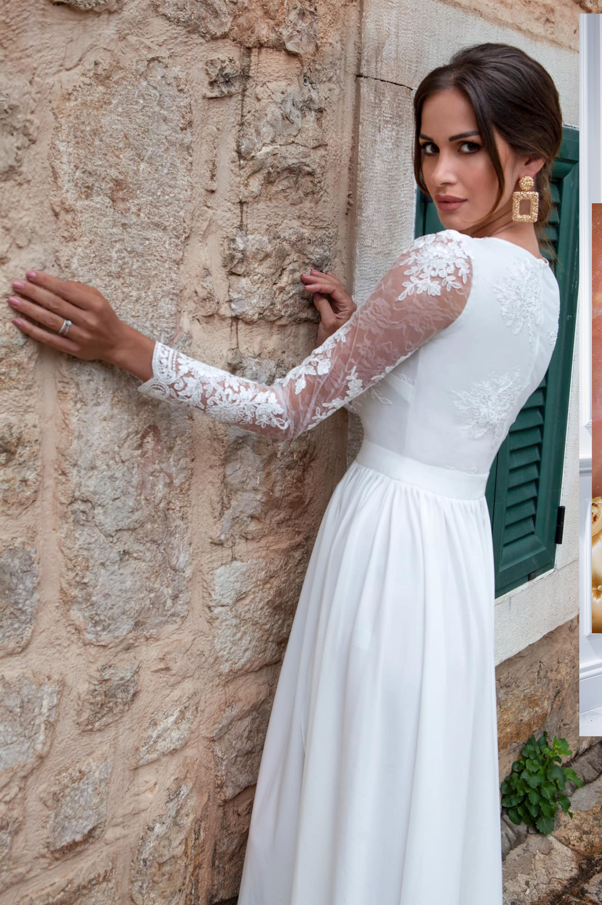 Abito lungo svasato bianco Moda-Mania con spacco laterale e corpetto in tulle ricamato, elegante e femminile.