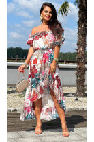 Abito estivo bianco Moda-Mania con stampa floreale e leopardata, scollo a fascia, maniche rimovibili e cintura, lungo dietro.