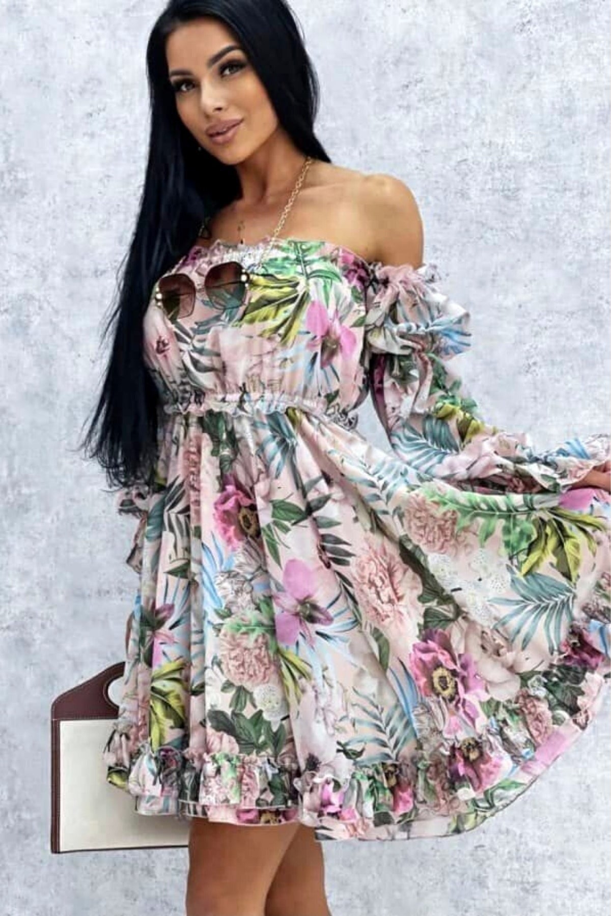 Abito estivo bianco avorio Moda-Mania con fantasia floreale e foglie, apertura dietro e maniche lunghe rimovibili, abiti corti.