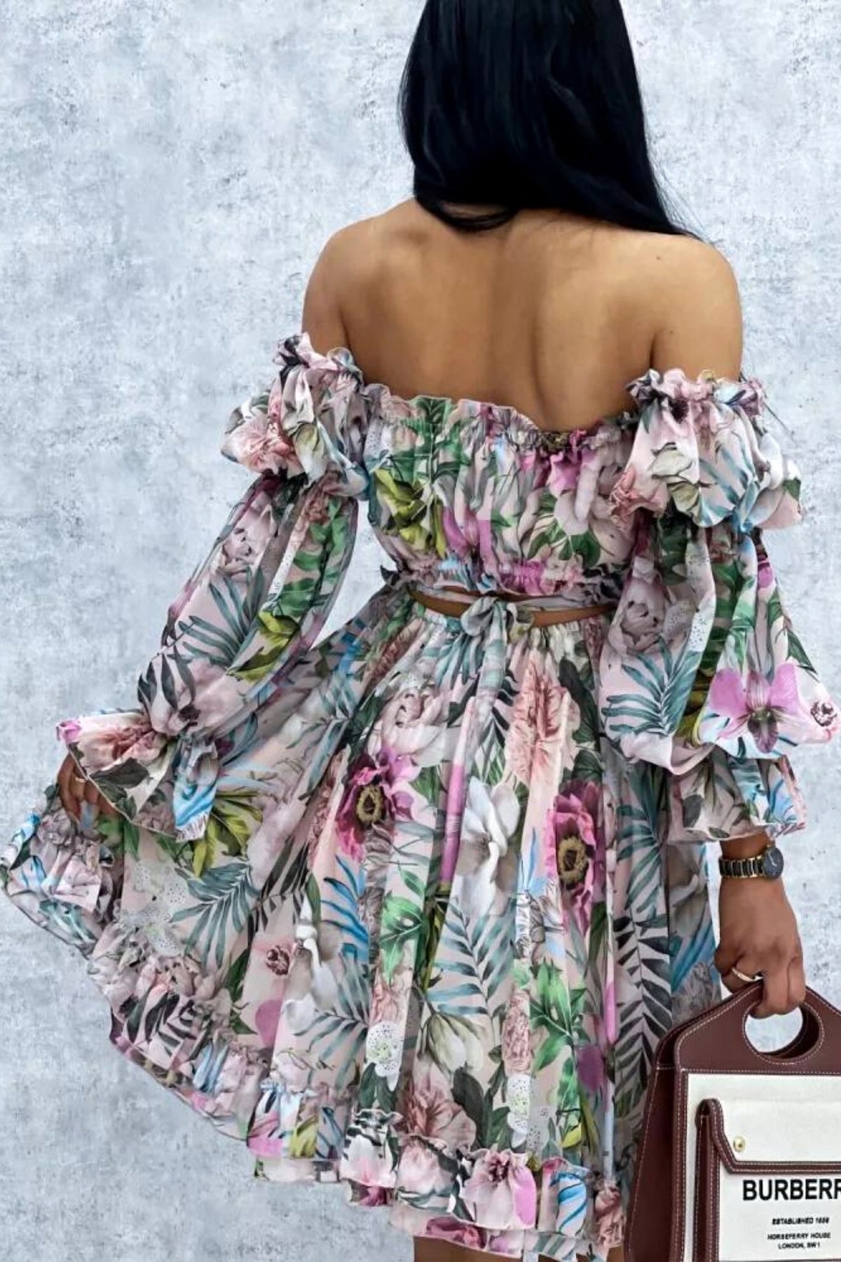 Abito estivo bianco avorio Moda-Mania con fantasia floreale, apertura dietro e maniche lunghe rimovibili, abiti corti femminili