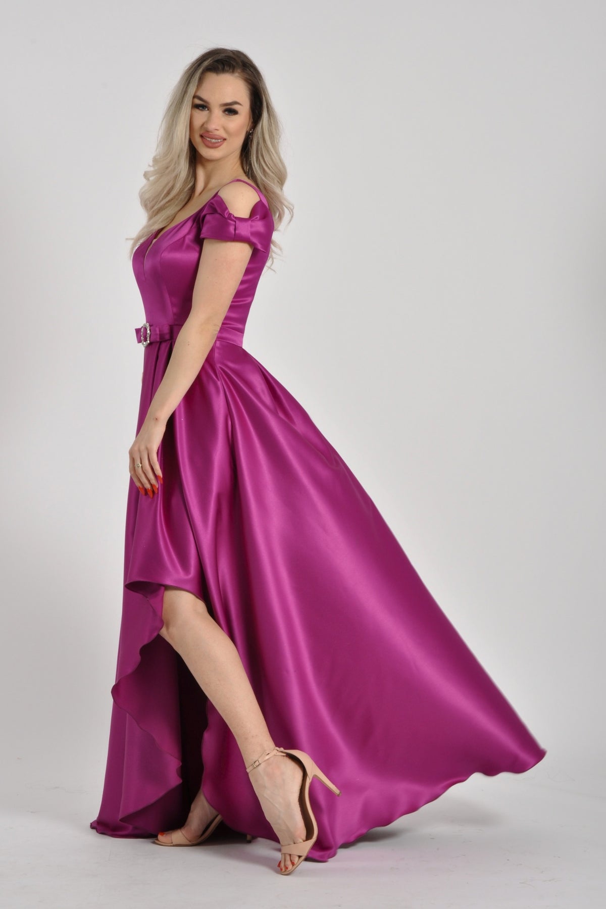 Abito lungo fucsia svasato in taffetà con parte anteriore corta e schiena lunga, moda elegante Moda-Mania