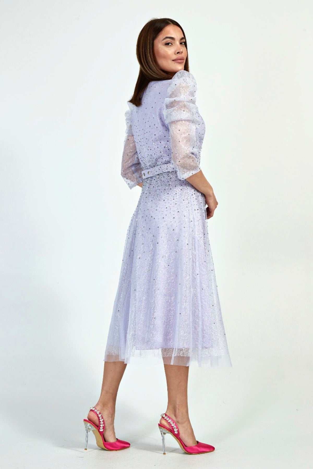 Abito midi lilla da cerimonia in tulle lamè e chiffon con brillantini, abito elegante Moda-Mania per occasioni speciali.