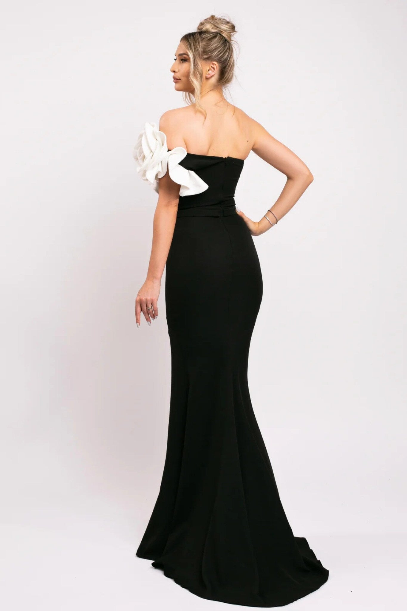 Abito Lungo Accessori Vestito Bianco E Nero Black Silk Abito Da