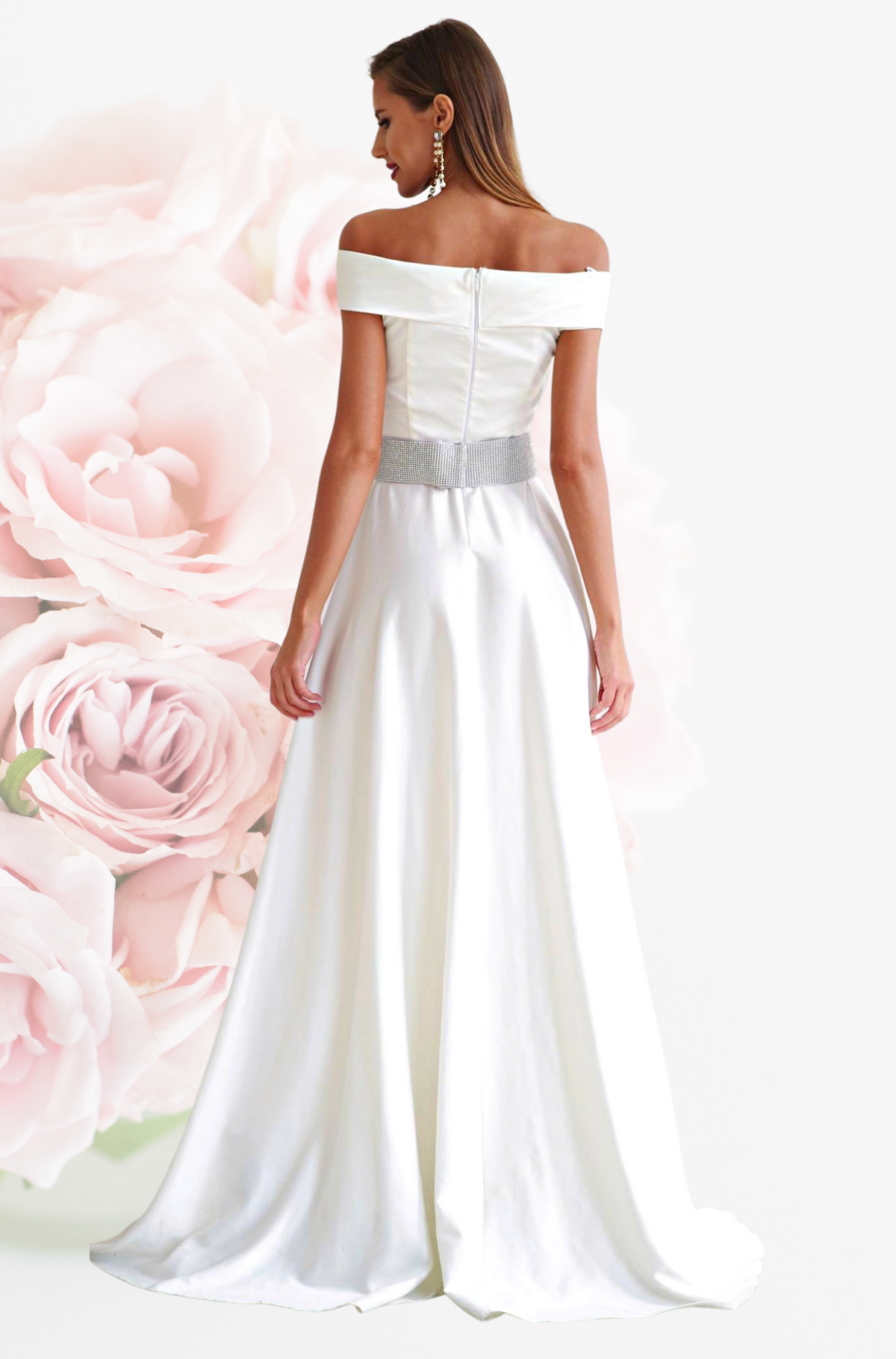 Abito lungo bianco-avorio Artista con scollatura a barchetta, cintura con strass rimovibile, tessuto elegante e raffinato.