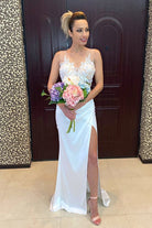 Abito lungo bianco Moda-Mania con corpetto a fiori 3D e gonna a tulipano in taffetà, elegante e femminile.