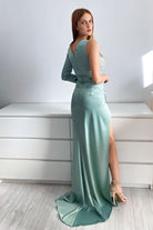 Abito lungo verde menta Moda-Mania con gonna a tulipano in taffetà, stile elegante e femminile, in tessuto leggero.