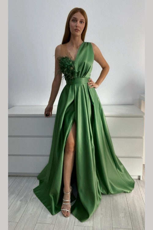 Abito lungo da cerimonia svasato verde kaki Axa con spacco