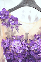 Abito lungo lilla Moda-Mania con strascico, corpetto in tulle nude a fiori 3D, elegante e femminile.