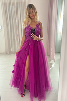 Abito lungo magenta Moda-Mania con gonna in tulle con spacco e corpetto a fiori 3D, elegante e femminile.