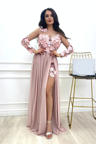 Abito lungo rosa chiaro Axa con strascico e corpetto in tulle nude a fiori 3D, vestito elegante Moda-Mania.