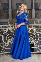 Abito lungo svasato blu elettrico per donna curvy con maniche tre quarti e corpetto ricamato, Moda-Mania