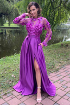 Abito lungo svasato magenta Moda-Mania con corpetto in tulle floreale 3D e gonna in taffetà, maniche lunghe elegante e raffinato.