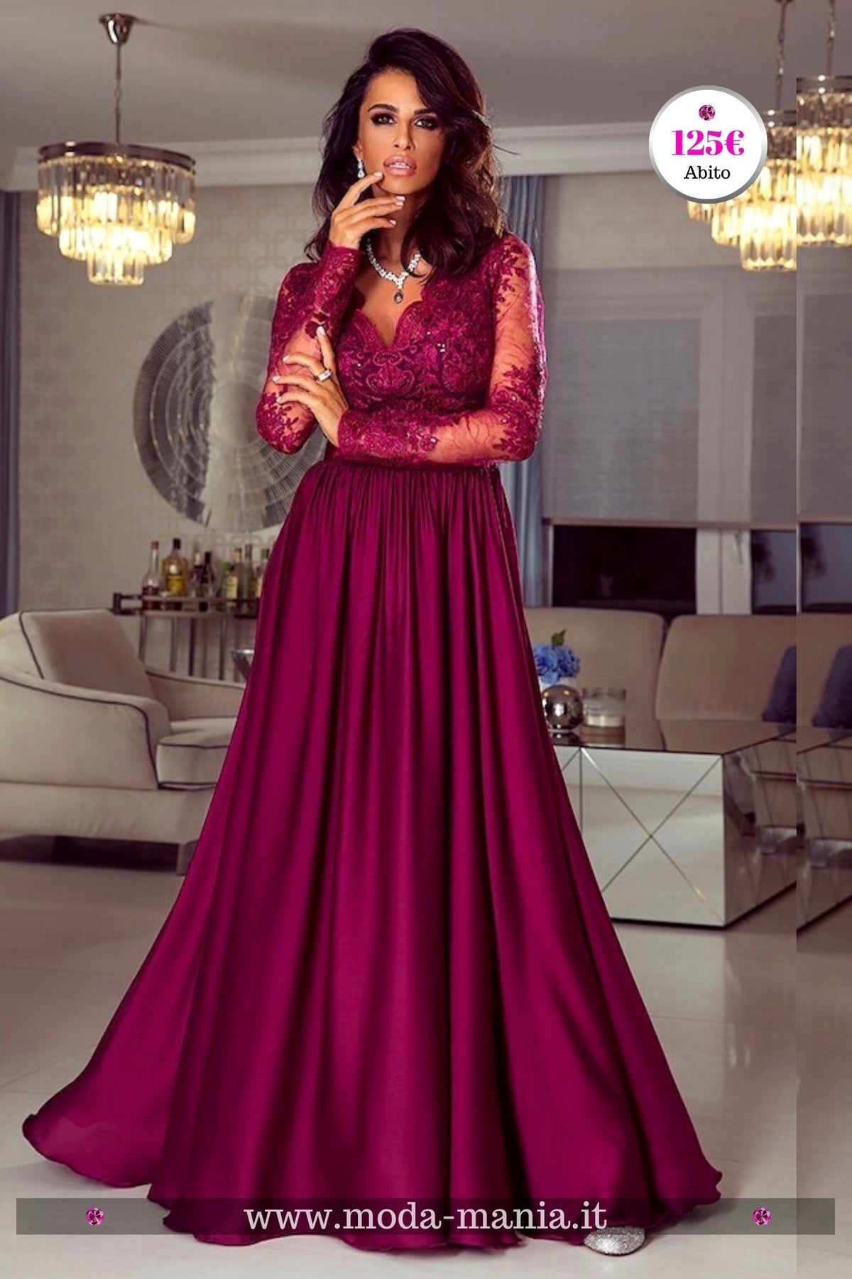 Abito lungo svasato magenta in tessuto lucido con spacco laterale e corpetto in tulle ricamato, da Moda-Mania.