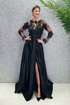 Abito lungo svasato nero Moda-Mania con corpetto in tulle floreale 3D e gonna in taffetà, maniche lunghe elegante e femminile.