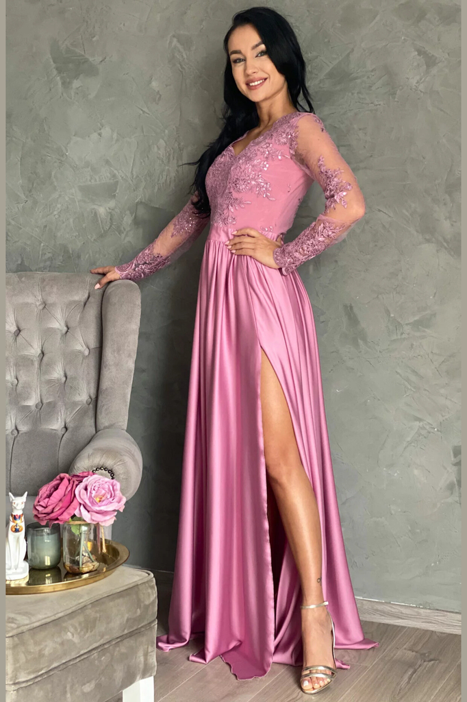 Abito lungo svasato rosa scuro con spacco laterale e corpetto in tulle ricamato