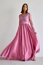 Abito lungo svasato rosa scuro Moda-Mania con spacco laterale e corpetto in tulle ricamato, vestito elegante da sera.