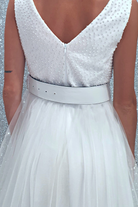 Abito princess bianco in tulle con corpetto a pois glitterati e cintura regolabile, abito corto elegante Moda-Mania.