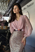 Abito rosa midi Moda-Mania con corpetto in tessuto georgette, gonna in paillettes e cintura, abito corto elegante femminile