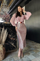 Abito rosa midi Moda-Mania con corpetto in georgette, gonna in paillettes e cintura, abiti corti eleganti e femminili.