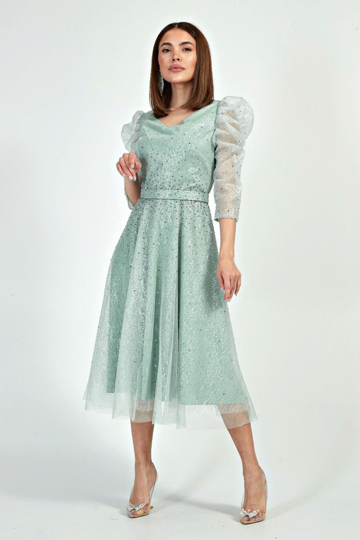Abito midi verde menta da cerimonia in tulle lamè e chiffon decorato con brillantini, di marca Moda-Mania.
