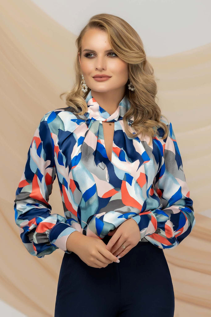 Blusa elegante a stampa astratta multicolore Pretty Girl collo alto con apertura