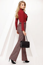 Pantaloni lunghi Fofy bordeaux a righe bianche, modello elegante a gamba larga e vita alta, visibili in primo piano.