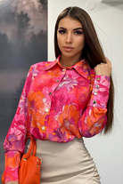 Camicia elegante Moda-Mania arancione e fucsia con fantasia floreale e bottoni dorati, tessuto leggero e tasche frontali