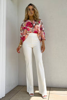 Camicia panna moda-mania con fantasia floreale pesca fucsia, viscosa comoda con bottoni dorati, stile elegante e casual.