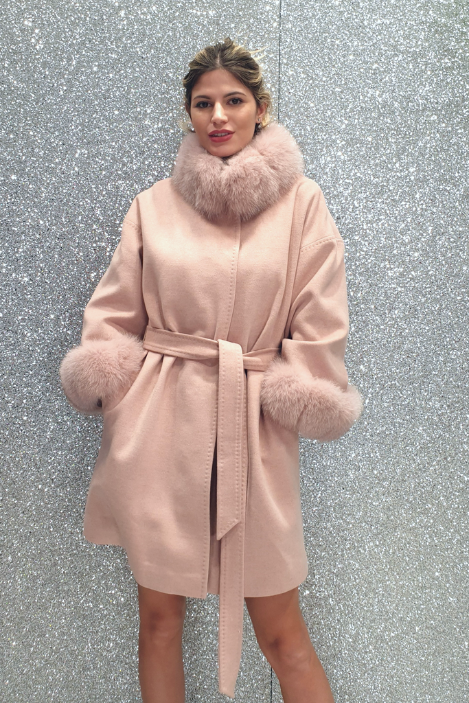 Cappotto in lana cashmere rosa invernale foderato con collo e polsi in pelo naturale