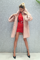 Cappotto in lana e cashmere rosa invernale Moda-Mania con collo e polsi in pelo naturale, foderato, elegante e caldo.