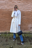 Cappotto invernale bianco doppiopetto in cashmere con fodera trapuntata, scollo a V e pelo naturale rimovibile, Giacche & Cappotti Moda-Mania