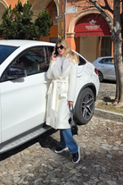 Cappotto invernale bianco doppiopetto Moda-Mania in cashmere con fodera trapuntata, scollo a V e pelo naturale rimovibile