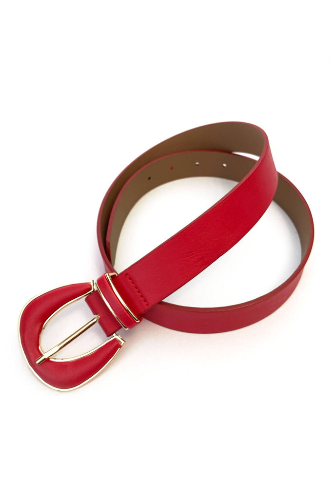 Cintura in pelle ecologica rossa con fibbia rivestita e rifiniture dorate