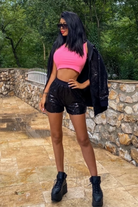 Completo a tre pezzi Foggi nero con paillettes, crop top rosa, completo elegante e glamour per occasioni speciali