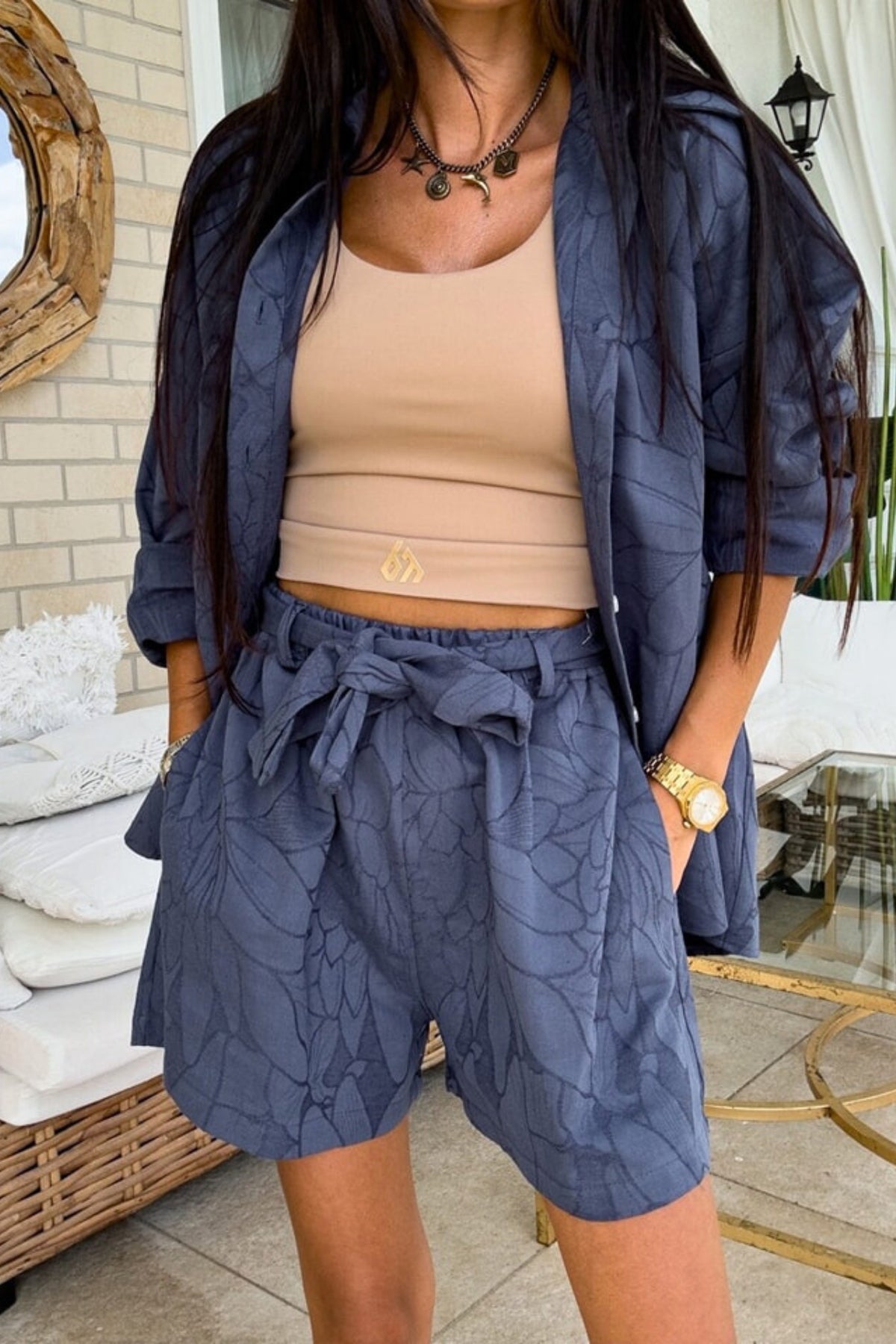 Completo Moda Mania blu notte in viscosa con camicia lunga larga e pantaloncini corti a fantasia, stile casual e comodo
