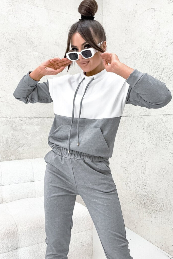 Completo casual sportivo bicolore bianco grigio felpa con tasca a marsupio e pantaloni con coulisse