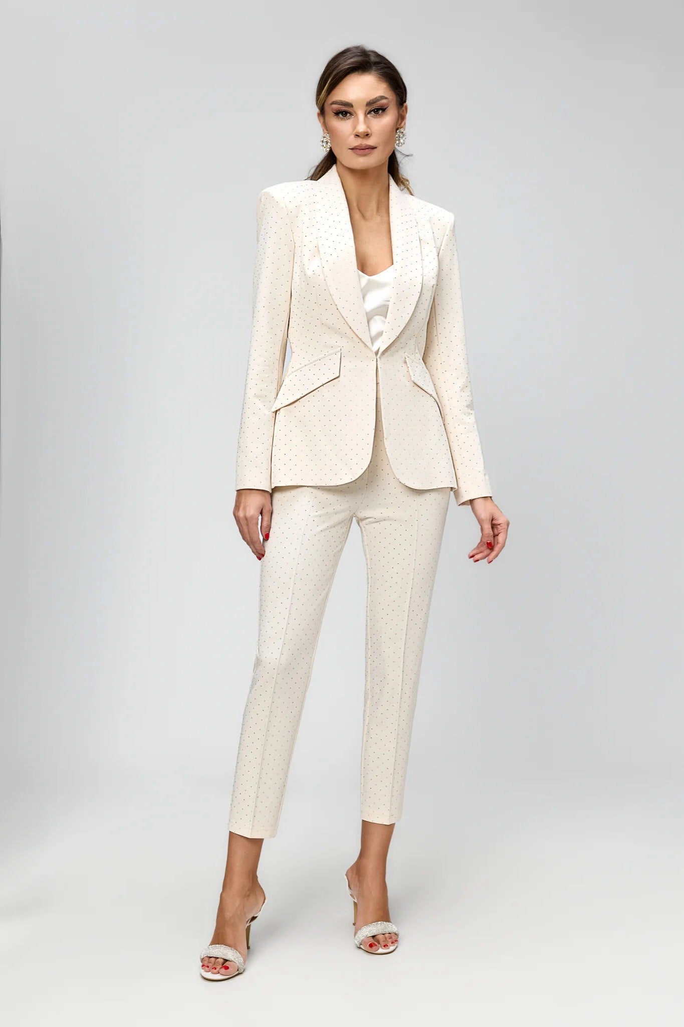 Vestito Bianco Giacca Outfit Bianco E Oro Tailleur Giacca E