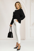 Completo tailleur elegante bianco Pretty Girl con revers a V e rifiniture in pizzo, abbigliamento femminile raffinato e sofisticato.