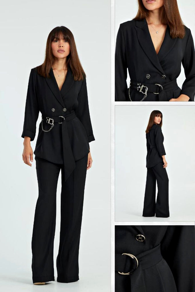 Completo tailleur elegante nero giacca lunghezza fianchi asimmetrica accessoriata con cintura e pantalone a palazzo
