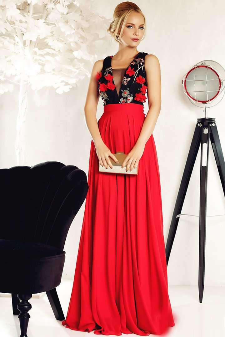 Abito lungo svasato rosso in georgette Fofy con corpino nero a fiori 3D e cordoncino allacciabile, elegante e femminile.