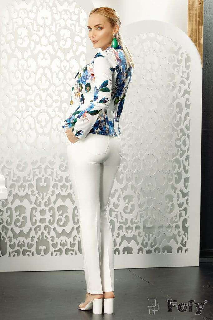 Pantaloni eleganti a sigaretta bianchi Fofy con quattro tasche e cintura inclusa, vestibilità moderna e stile raffinato.