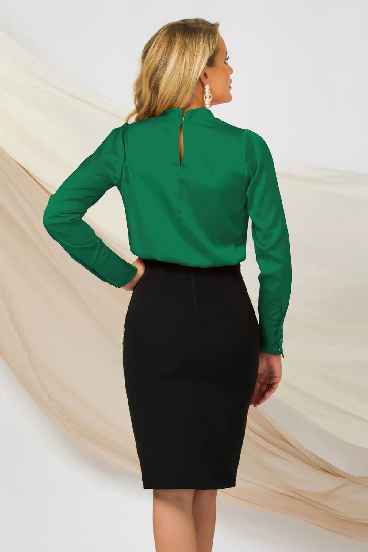 Gonna a vita alta nera Pretty Girl con spacco e rifiniture di perline, gonna a tre quarti elegante e alla moda.